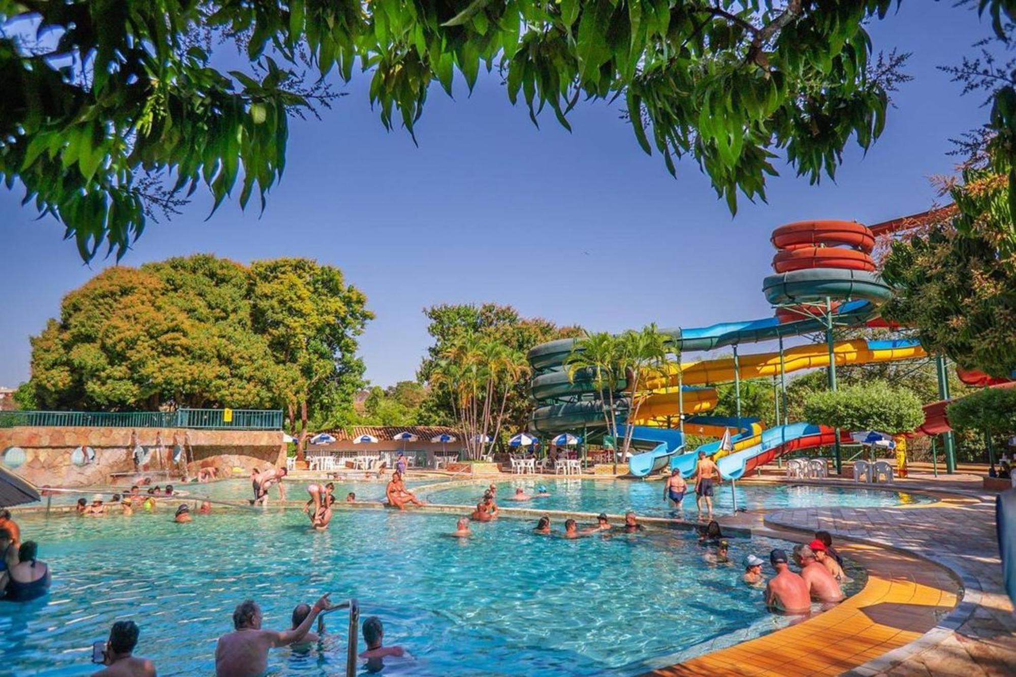 Apartamento - Spazzio Diroma - 4 Pessoas - Com Acesso Ilimitado Ao Diroma Acqua Park